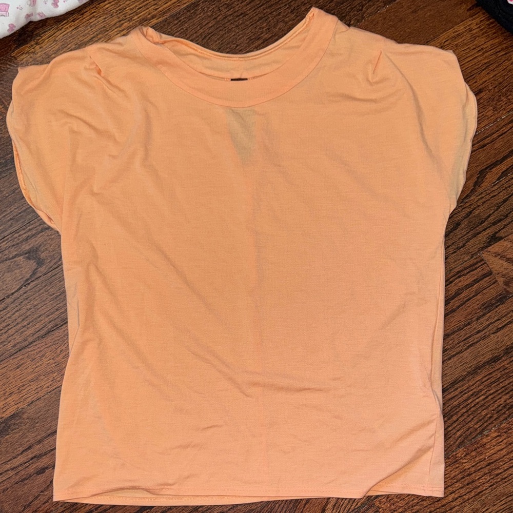 Athleta Peach Short Sleeve Crewneck Tee